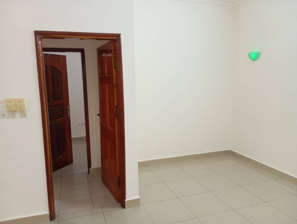  FIDJROSSÈ ADJAHA 02 CHAMBRES SALON MODERNE