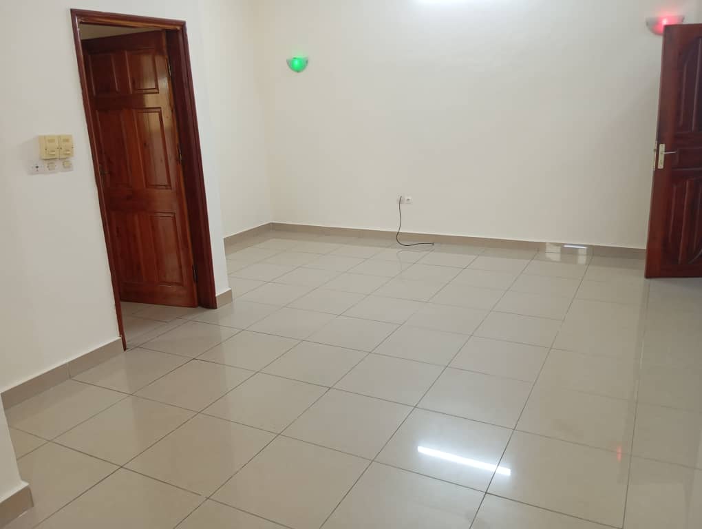  FIDJROSSÈ ADJAHA 02 CHAMBRES SALON MODERNE